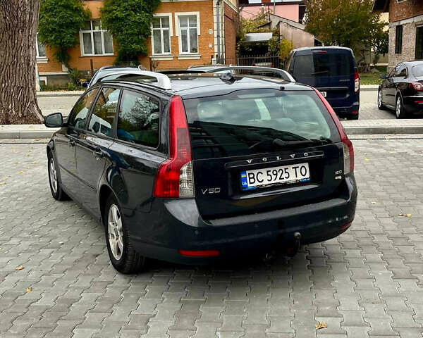 Сірий Вольво V50, об'ємом двигуна 1.6 л та пробігом 261 тис. км за 6350 $, фото 2 на Automoto.ua