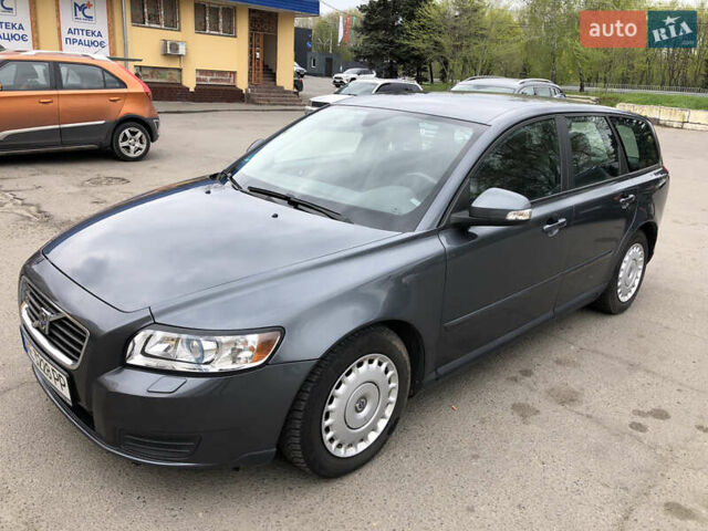 Сірий Вольво V50, об'ємом двигуна 1.56 л та пробігом 145 тис. км за 7900 $, фото 2 на Automoto.ua