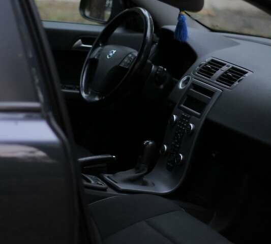 Сірий Вольво V50, об'ємом двигуна 1.6 л та пробігом 235 тис. км за 6000 $, фото 13 на Automoto.ua