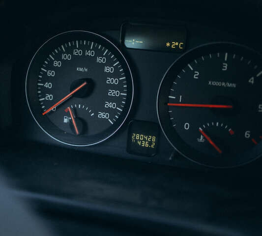 Серый Вольво В50, объемом двигателя 1.6 л и пробегом 280 тыс. км за 6800 $, фото 5 на Automoto.ua