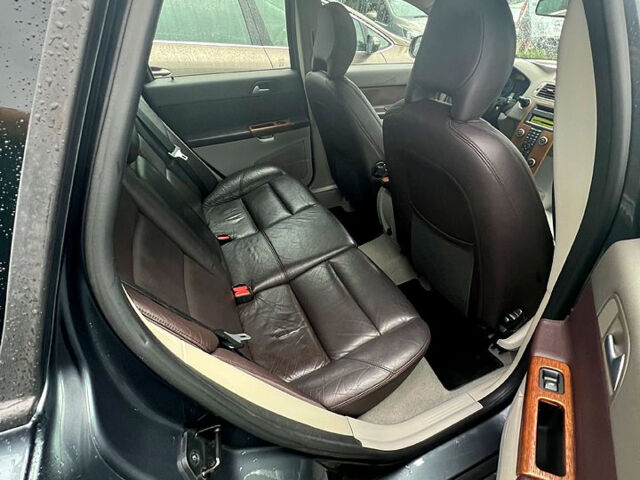 Серый Вольво В50, объемом двигателя 1.6 л и пробегом 261 тыс. км за 8200 $, фото 6 на Automoto.ua