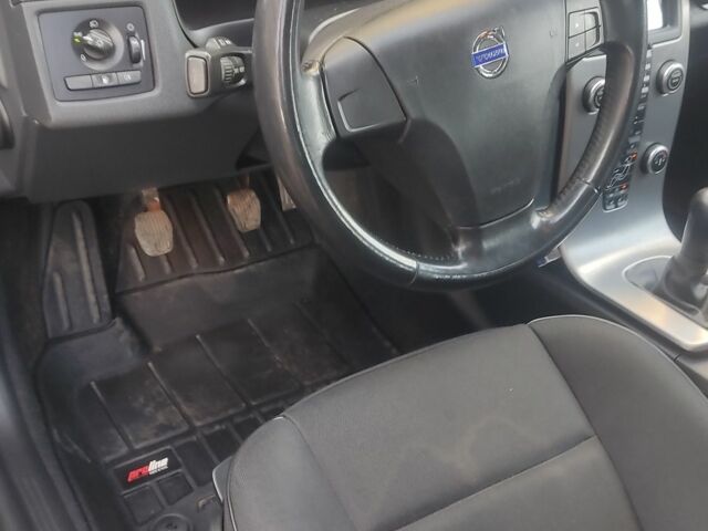 Сірий Вольво V50, об'ємом двигуна 0 л та пробігом 249 тис. км за 3600 $, фото 10 на Automoto.ua