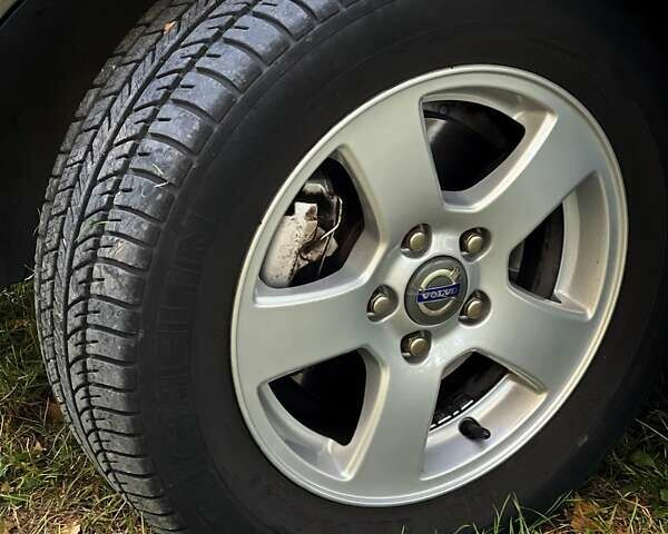 Вольво В50 2009 в Радивилове на Automoto.ua Серый Вольво В50, объемом двигателя 1.6 л и пробегом 275 тыс. км за 6900 $, фото 23 на Automoto.ua