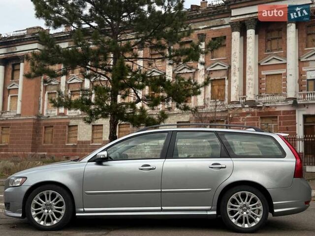 Серый Вольво В50, объемом двигателя 1.6 л и пробегом 221 тыс. км за 8999 $, фото 6 на Automoto.ua