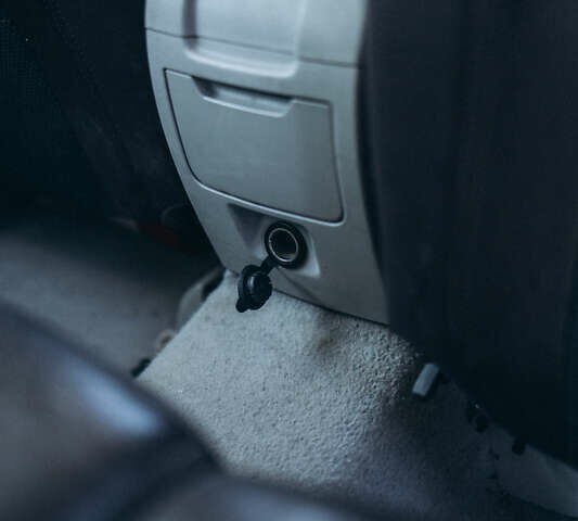 Серый Вольво В50, объемом двигателя 1.6 л и пробегом 280 тыс. км за 6800 $, фото 13 на Automoto.ua