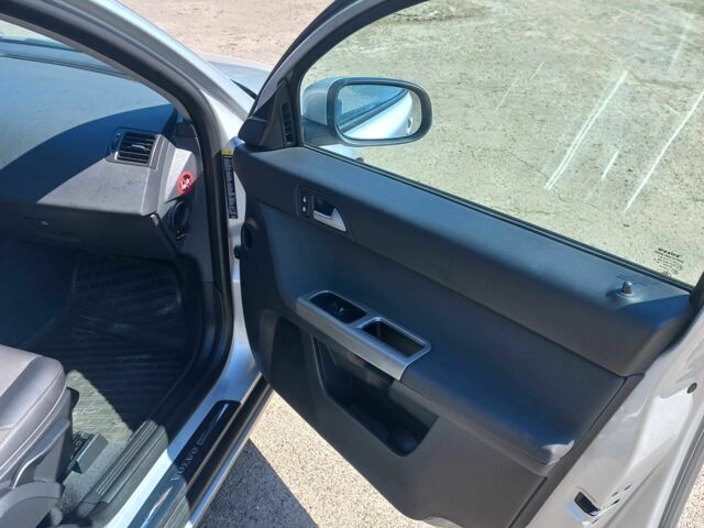 Серый Вольво В50, объемом двигателя 1.6 л и пробегом 228 тыс. км за 7999 $, фото 17 на Automoto.ua