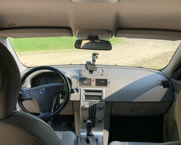 Серый Вольво В50, объемом двигателя 1.56 л и пробегом 258 тыс. км за 6000 $, фото 17 на Automoto.ua