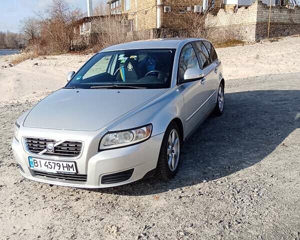 Серый Вольво В50, объемом двигателя 1.6 л и пробегом 270 тыс. км за 7250 $, фото 10 на Automoto.ua