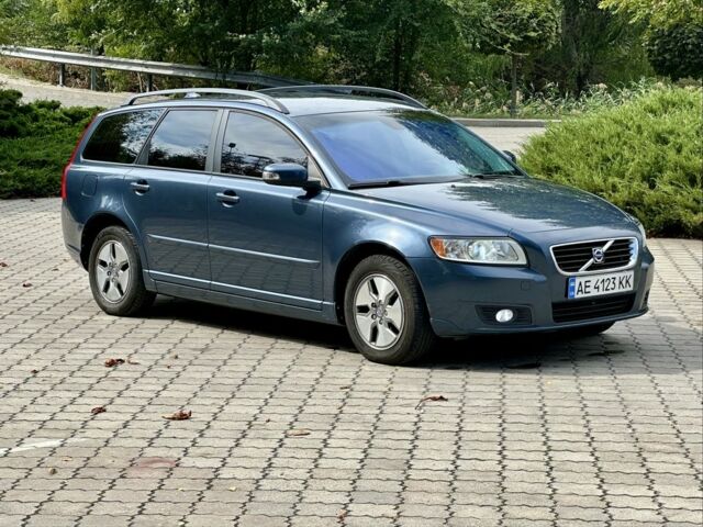 Сірий Вольво V50, об'ємом двигуна 1.6 л та пробігом 300 тис. км за 5850 $, фото 4 на Automoto.ua