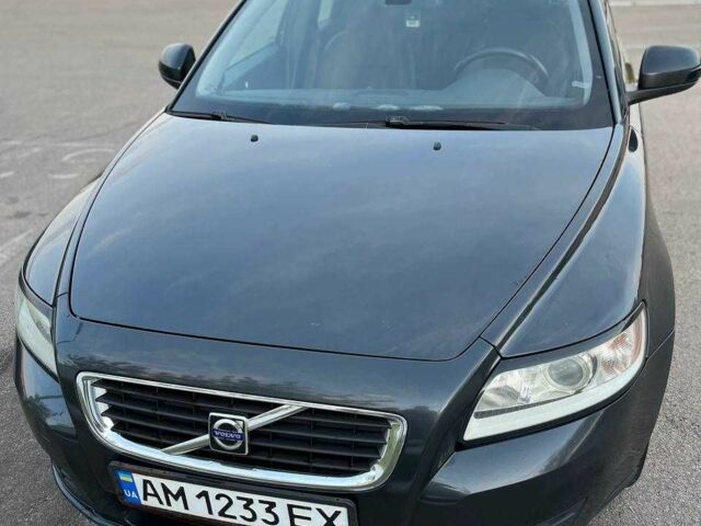 Серый Вольво В50, объемом двигателя 1.6 л и пробегом 309 тыс. км за 7000 $, фото 10 на Automoto.ua