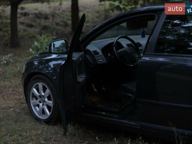 Сірий Вольво V50, об'ємом двигуна 1.6 л та пробігом 235 тис. км за 6000 $, фото 2 на Automoto.ua