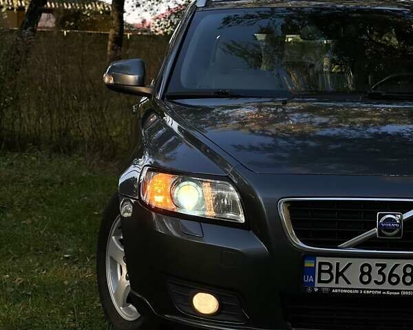 Вольво В50 2009 в Радивилове на Automoto.ua Серый Вольво В50, объемом двигателя 1.6 л и пробегом 275 тыс. км за 6900 $, фото 13 на Automoto.ua