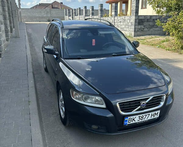 Серый Вольво В50, объемом двигателя 1.6 л и пробегом 265 тыс. км за 6450 $, фото 14 на Automoto.ua
