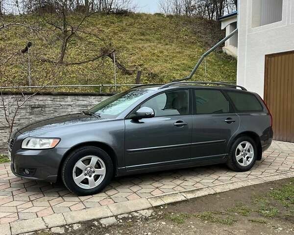 Сірий Вольво V50, об'ємом двигуна 1.6 л та пробігом 300 тис. км за 5800 $, фото 5 на Automoto.ua