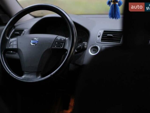 Сірий Вольво V50, об'ємом двигуна 1.6 л та пробігом 235 тис. км за 6000 $, фото 11 на Automoto.ua