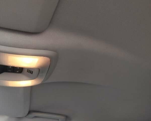 Серый Вольво В50, объемом двигателя 2 л и пробегом 260 тыс. км за 7700 $, фото 4 на Automoto.ua