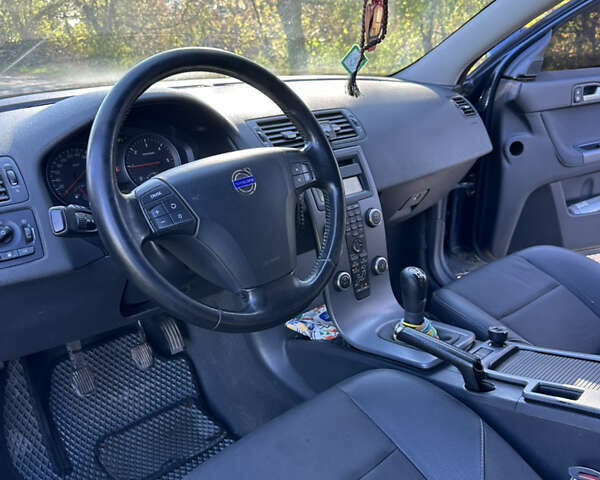 Серый Вольво В50, объемом двигателя 1.56 л и пробегом 221 тыс. км за 6300 $, фото 17 на Automoto.ua