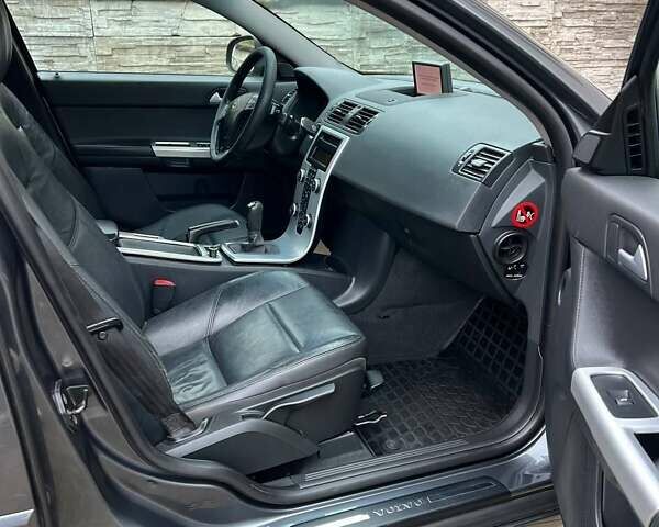 Сірий Вольво V50, об'ємом двигуна 1.6 л та пробігом 300 тис. км за 5800 $, фото 54 на Automoto.ua