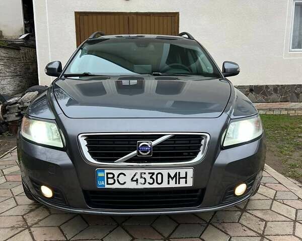 Сірий Вольво V50, об'ємом двигуна 1.6 л та пробігом 300 тис. км за 5800 $, фото 3 на Automoto.ua