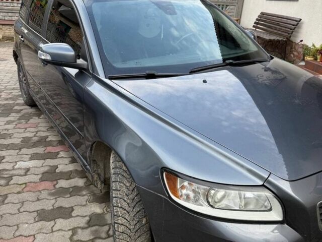 Вольво В50 2009 в Львове на Automoto.ua Серый Вольво В50, объемом двигателя 1.6 л и пробегом 240 тыс. км за 5500 $, фото 1 на Automoto.ua