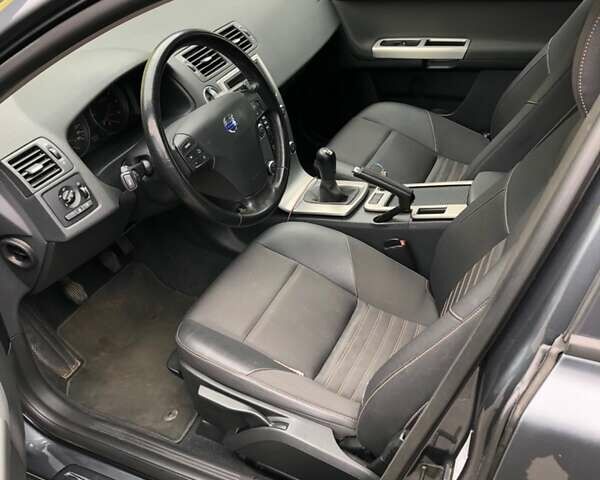 Сірий Вольво V50, об'ємом двигуна 1.56 л та пробігом 145 тис. км за 7900 $, фото 3 на Automoto.ua
