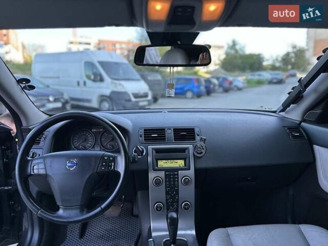 Вольво В50 2009 в Львове на Automoto.ua Серый Вольво В50, объемом двигателя 2 л и пробегом 228 тыс. км за 7700 $, фото 5 на Automoto.ua