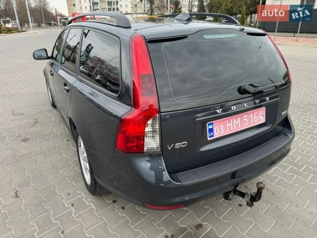 Серый Вольво В50, объемом двигателя 2 л и пробегом 267 тыс. км за 7700 $, фото 13 на Automoto.ua