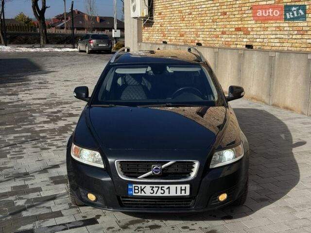 Серый Вольво В50, объемом двигателя 1.6 л и пробегом 260 тыс. км за 5500 $, фото 23 на Automoto.ua