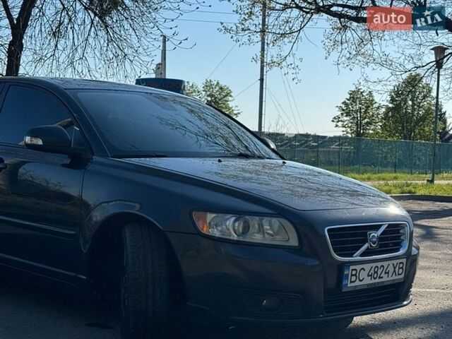 Серый Вольво В50, объемом двигателя 2 л и пробегом 239 тыс. км за 7650 $, фото 8 на Automoto.ua
