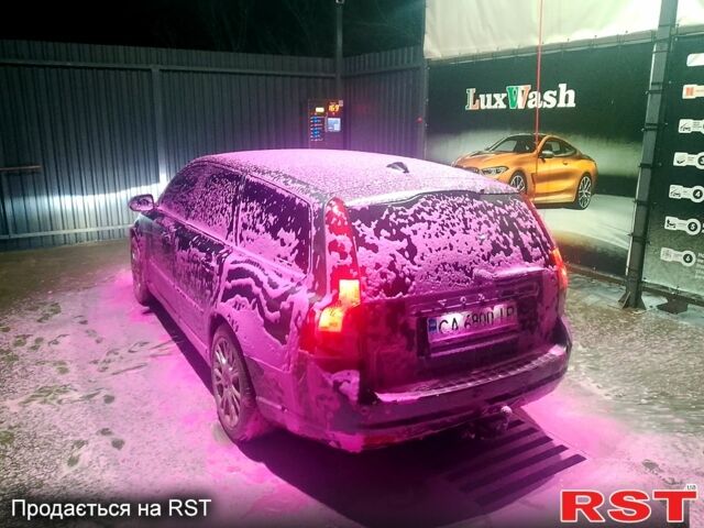 Серый Вольво В50, объемом двигателя 1.6 л и пробегом 300 тыс. км за 6500 $, фото 3 на Automoto.ua