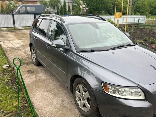 Сірий Вольво V50, об'ємом двигуна 1.6 л та пробігом 272 тис. км за 6300 $, фото 1 на Automoto.ua