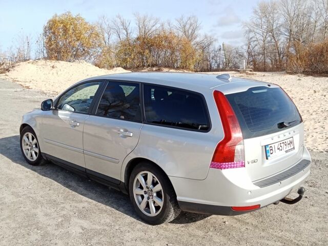 Сірий Вольво V50, об'ємом двигуна 1.6 л та пробігом 270 тис. км за 7300 $, фото 2 на Automoto.ua