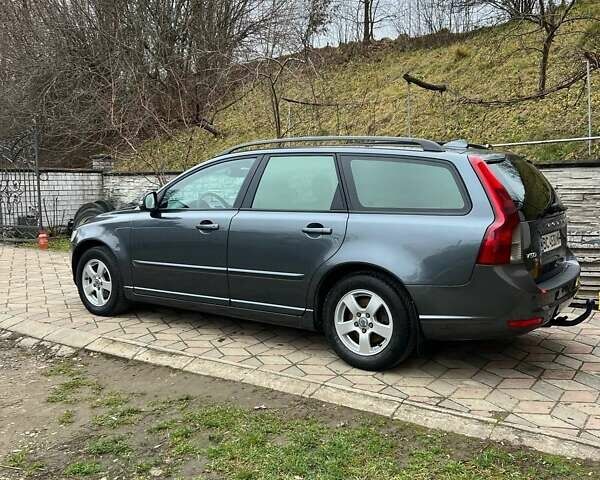 Сірий Вольво V50, об'ємом двигуна 1.6 л та пробігом 300 тис. км за 5800 $, фото 7 на Automoto.ua