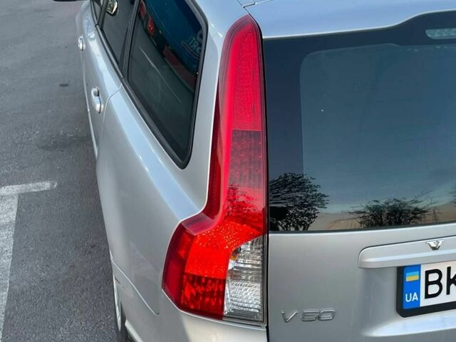 Серый Вольво В50, объемом двигателя 1.6 л и пробегом 222 тыс. км за 4500 $, фото 23 на Automoto.ua