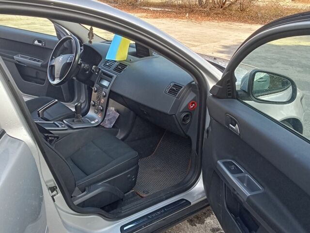 Сірий Вольво V50, об'ємом двигуна 1.6 л та пробігом 270 тис. км за 7300 $, фото 6 на Automoto.ua