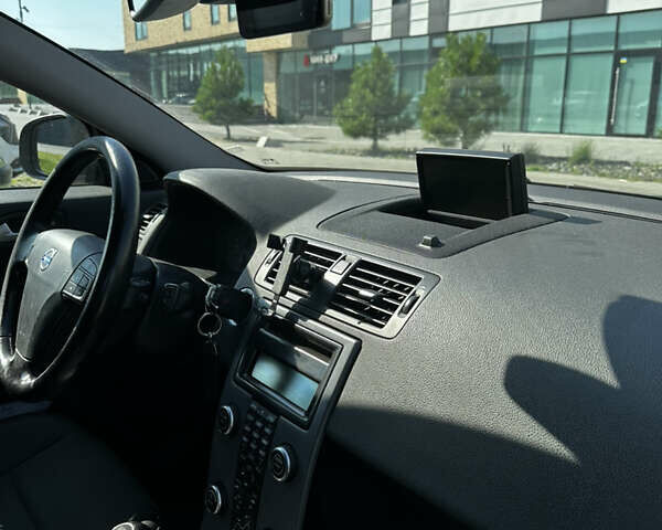 Серый Вольво В50, объемом двигателя 1.6 л и пробегом 252 тыс. км за 7700 $, фото 11 на Automoto.ua