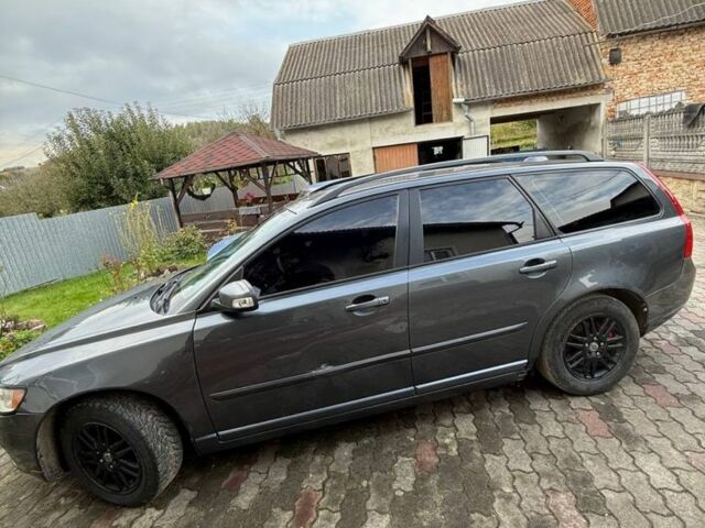 Вольво В50 2009 в Львове на Automoto.ua Серый Вольво В50, объемом двигателя 1.6 л и пробегом 240 тыс. км за 5500 $, фото 2 на Automoto.ua