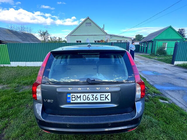 Серый Вольво В50, объемом двигателя 1.6 л и пробегом 261 тыс. км за 8200 $, фото 4 на Automoto.ua