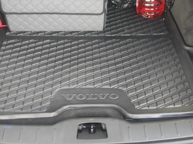 Сірий Вольво V50, об'ємом двигуна 0 л та пробігом 249 тис. км за 3600 $, фото 5 на Automoto.ua