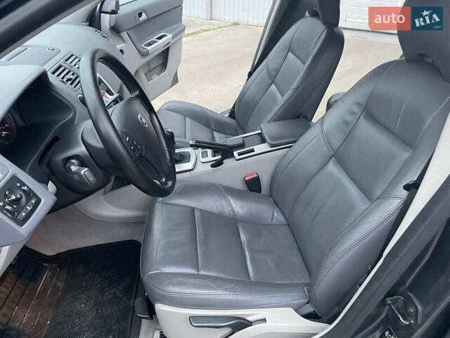 Серый Вольво В50, объемом двигателя 1.6 л и пробегом 222 тыс. км за 7950 $, фото 16 на Automoto.ua