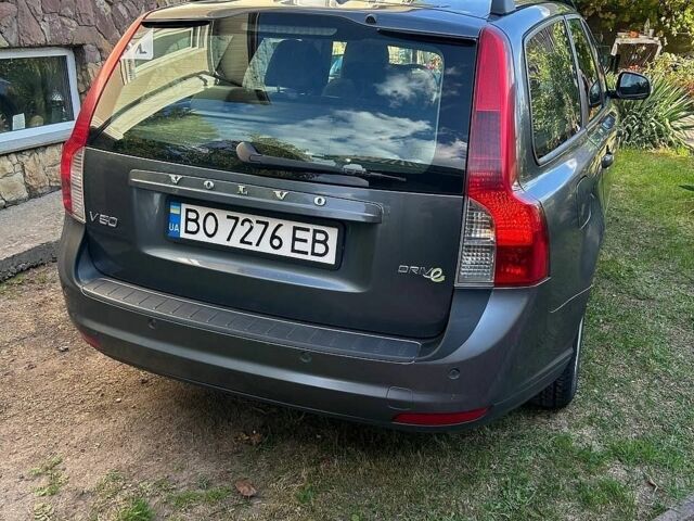 Сірий Вольво V50, об'ємом двигуна 1.56 л та пробігом 211 тис. км за 7900 $, фото 4 на Automoto.ua