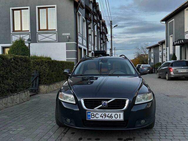 Вольво В50 2010 в Жовкве на Automoto.ua Серый Вольво В50, объемом двигателя 1.6 л и пробегом 242 тыс. км за 7500 $, фото 2 на Automoto.ua