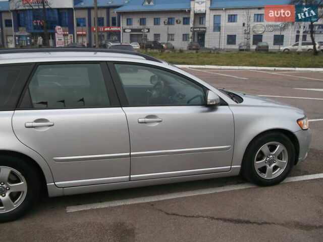 Серый Вольво В50, объемом двигателя 1.6 л и пробегом 206 тыс. км за 7450 $, фото 21 на Automoto.ua