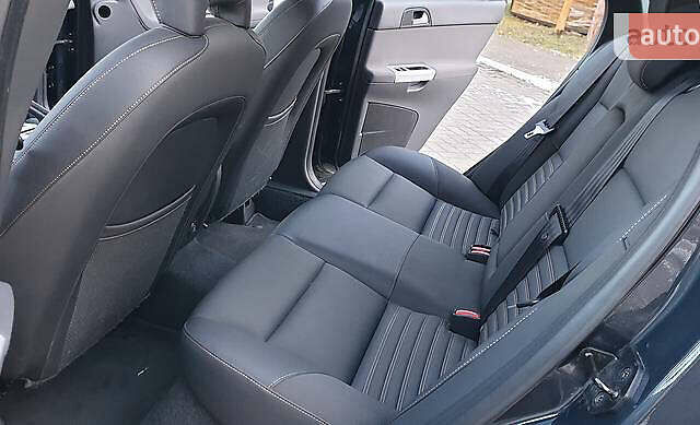 Сірий Вольво V50, об'ємом двигуна 1.6 л та пробігом 209 тис. км за 7700 $, фото 18 на Automoto.ua
