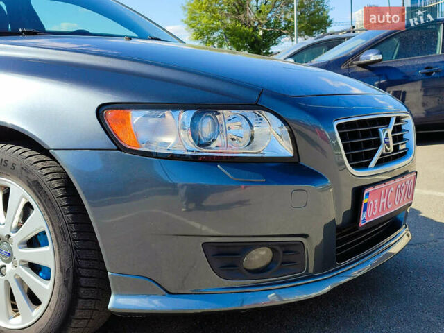 Серый Вольво В50, объемом двигателя 1.6 л и пробегом 193 тыс. км за 7999 $, фото 12 на Automoto.ua