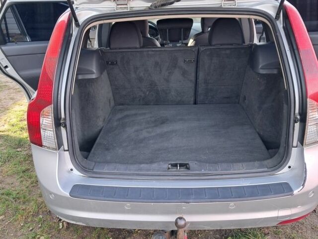 Сірий Вольво V50, об'ємом двигуна 1.6 л та пробігом 218 тис. км за 6400 $, фото 5 на Automoto.ua