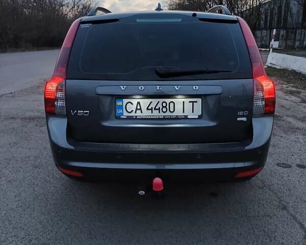 Серый Вольво В50, объемом двигателя 1.6 л и пробегом 305 тыс. км за 7150 $, фото 18 на Automoto.ua