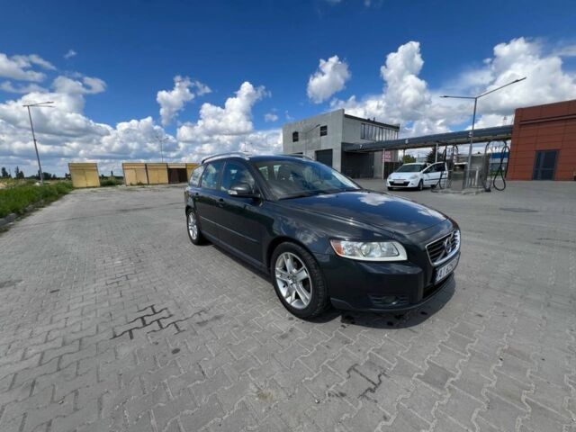 Сірий Вольво V50, об'ємом двигуна 1.6 л та пробігом 227 тис. км за 7500 $, фото 7 на Automoto.ua