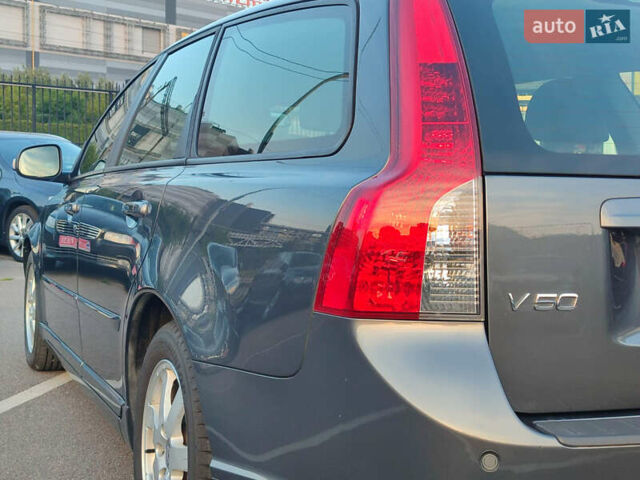 Сірий Вольво V50, об'ємом двигуна 1.6 л та пробігом 200 тис. км за 9200 $, фото 4 на Automoto.ua