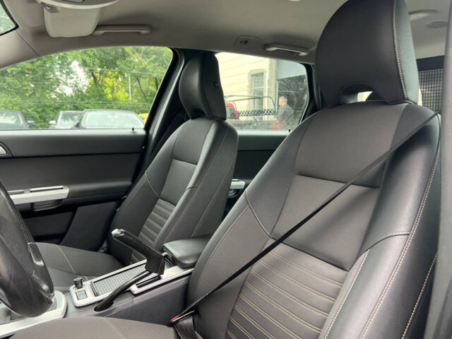 Серый Вольво В50, объемом двигателя 1.6 л и пробегом 228 тыс. км за 7300 $, фото 10 на Automoto.ua